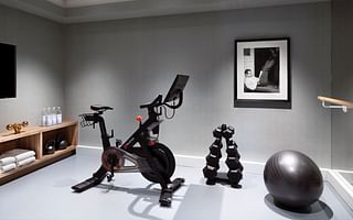 What is the minimum equipment and room size required for a home gym?